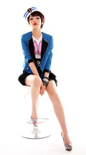 Viann Zhang feet photo 10