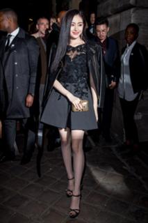 Viann Zhang feet photo 11