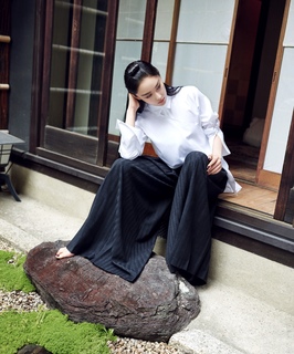 Viann Zhang feet photo 3