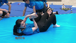 Viann Zhang feet photo 16