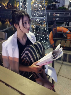 Viann Zhang feet photo 9