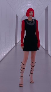 Viann Zhang feet photo 4