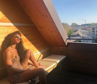 Vick Hope feet photo 7