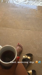 Vick Hope feet photo 2