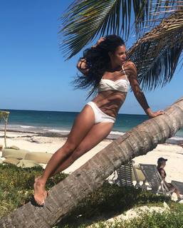 Vick Hope feet photo 7