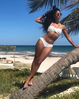 Vick Hope feet photo 6