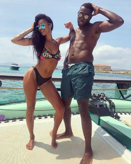 Vick Hope feet photo 9