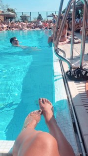Vick Hope feet photo 5