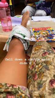 Vick Hope feet photo 13