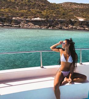 Vick Hope feet photo 7