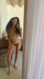 Vick Hope feet photo 8