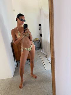 Vick Hope feet photo 2