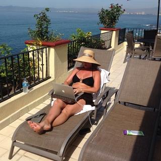Vicki Gunvalson feet photo 9