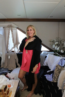 Vicki Gunvalson feet photo 10