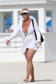 Vicki Gunvalson feet photo 8