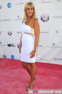 Vicki Gunvalson feet photo 14