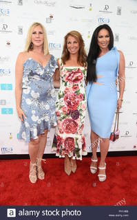 Vicki Gunvalson feet photo 4