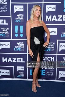 Vicki Gunvalson feet photo 11