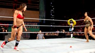 Vickie Guerrero feet photo thumbnail