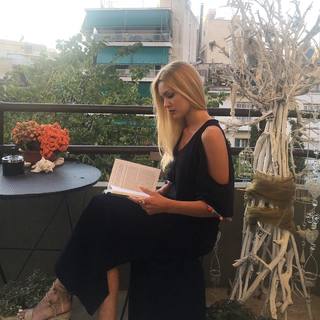 Vicky Kavoura feet photo 17