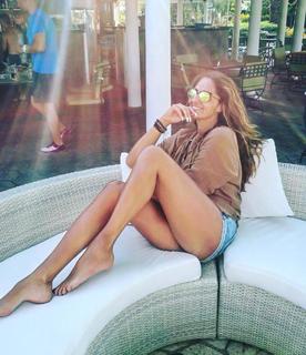 Vicky Koulianou feet photo 15