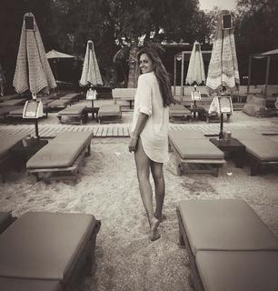 Vicky Koulianou feet photo 9