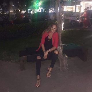 Vicky Koulianou feet photo 3