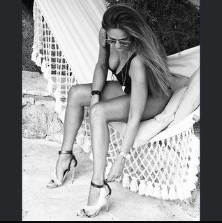Vicky Koulianou feet photo 10