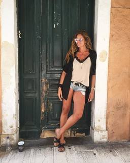 Vicky Koulianou feet photo 10