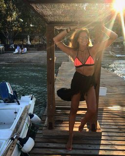 Vicky Koulianou feet photo 4