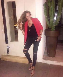 Vicky Koulianou feet photo 9