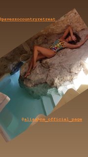 Vicky Koulianou feet photo 11