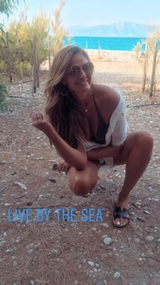 Vicky Koulianou feet photo 11