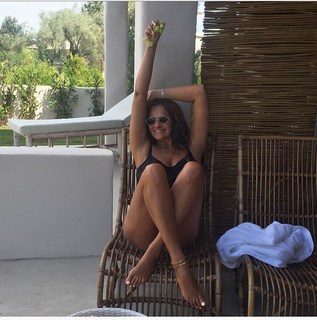 Vicky Koulianou feet photo 13