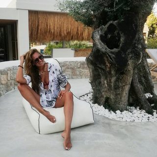 Vicky Koulianou feet photo 12