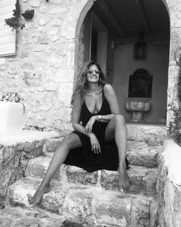 Vicky Koulianou feet photo 8