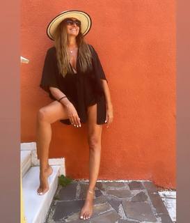 Vicky Koulianou feet photo 18
