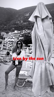 Vicky Koulianou feet photo 15