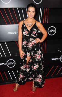 Victoria Arlen feet photo 10