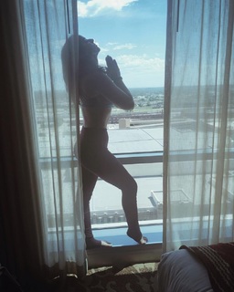 Victoria Arlen feet photo 7