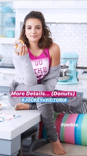 Victoria Arlen feet photo 5