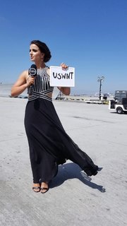 Victoria Arlen feet photo 5