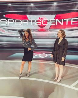 Victoria Arlen feet photo 6