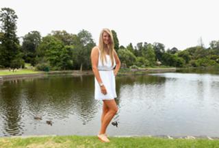 Victoria Azarenka feet photo thumbnail