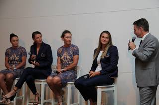 Victoria Azarenka feet photo thumbnail