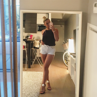 Victoria Baldesarra feet photo 10