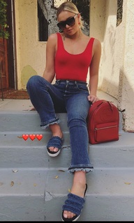 Victoria Baldesarra feet photo 2