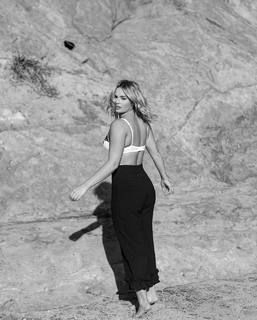Victoria Baldesarra feet photo 16
