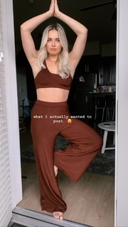 Victoria Baldesarra feet photo 14