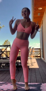 Victoria Baldesarra feet photo 12